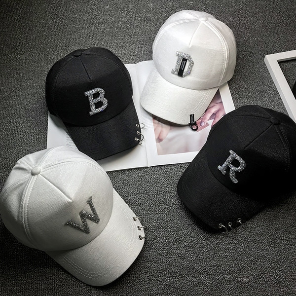 Alkalmi sapka napellenzővel - alkalmas férfiak és nők számára