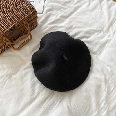 Μαλλίνο γυναικείο καπέλο τύπου μπερέ