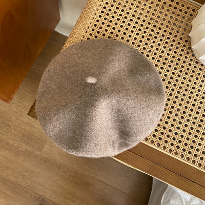 Μαλλίνο γυναικείο καπέλο τύπου μπερέ