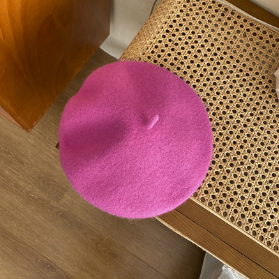 Μαλλίνο γυναικείο καπέλο τύπου μπερέ