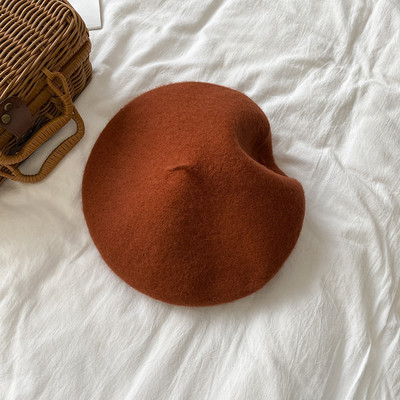 Μαλλίνο γυναικείο καπέλο τύπου μπερέ