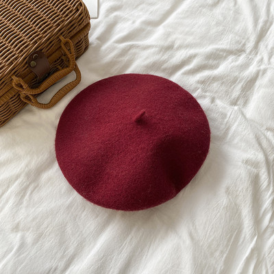 Μαλλίνο γυναικείο καπέλο τύπου μπερέ