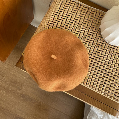 Μαλλίνο γυναικείο καπέλο τύπου μπερέ