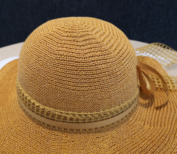 Új modell női sapka szalaggal - nyárra