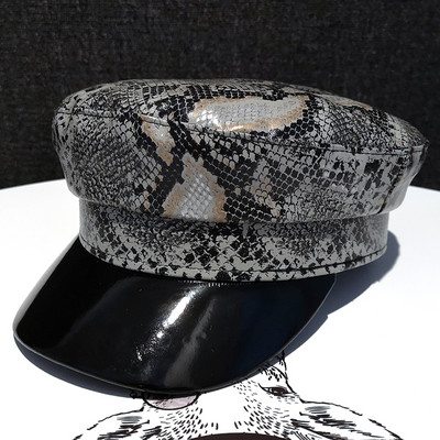 Moderna ženska kapa sa animal printom