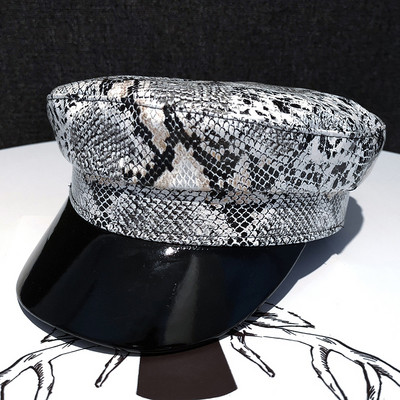 Moderna ženska kapa sa animal printom