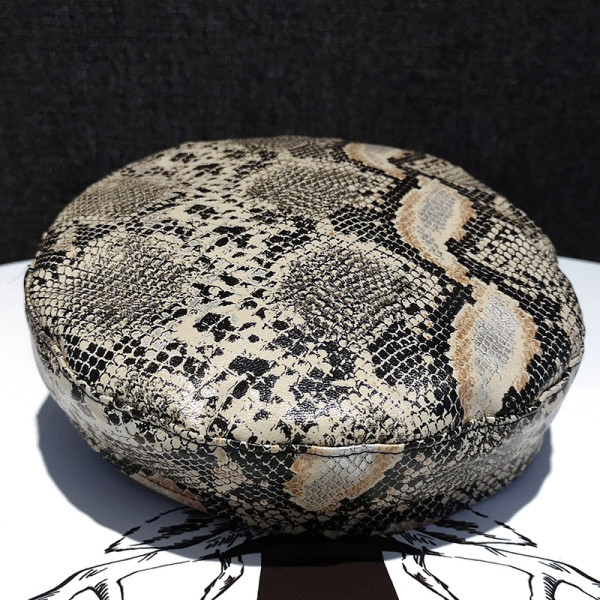 Moderna ženska kapa sa animal printom