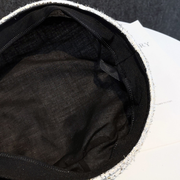 Moderna ženska kapa sa animal printom