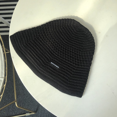 Πλεκτό γυναικείο καπέλο σε μαύρο χρώμα