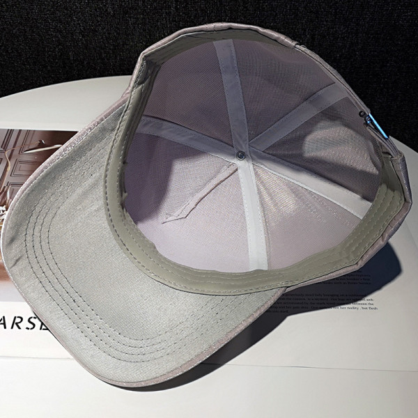 Sport-alkalmi női sapka napellenzővel