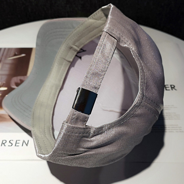 Sport-alkalmi női sapka napellenzővel