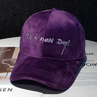 Bársony baseball sapka hímzett felirattal