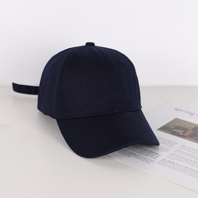 Női alkalmi sapka napellenzővel