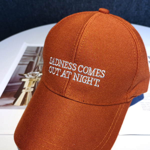 Uniszex baseball sapka hímzett felirattal