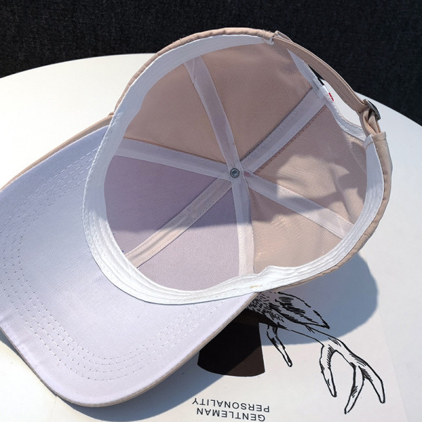 Napi tavaszi-nyári sapka napellenzővel