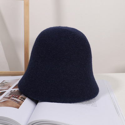 Ženska vunena ribička kapa