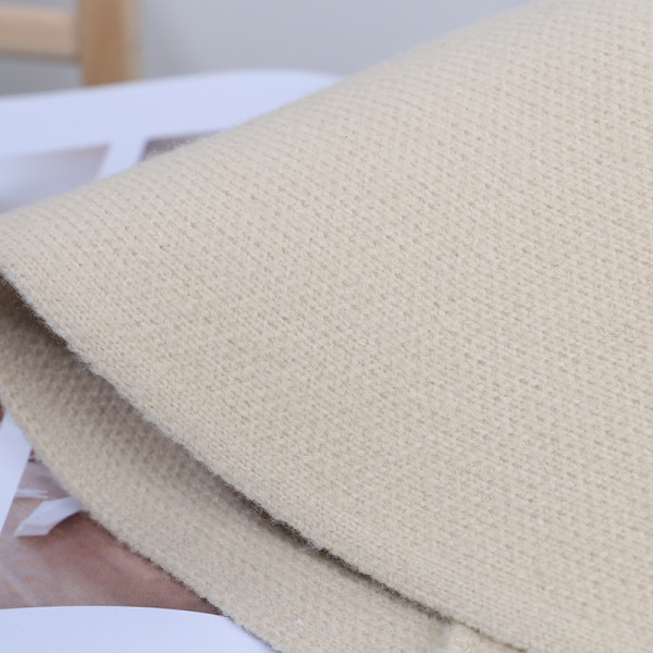 Ženska vunena ribička kapa