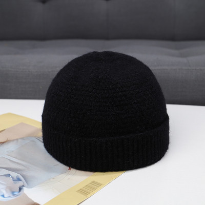 Pletena ženska zimska kapa