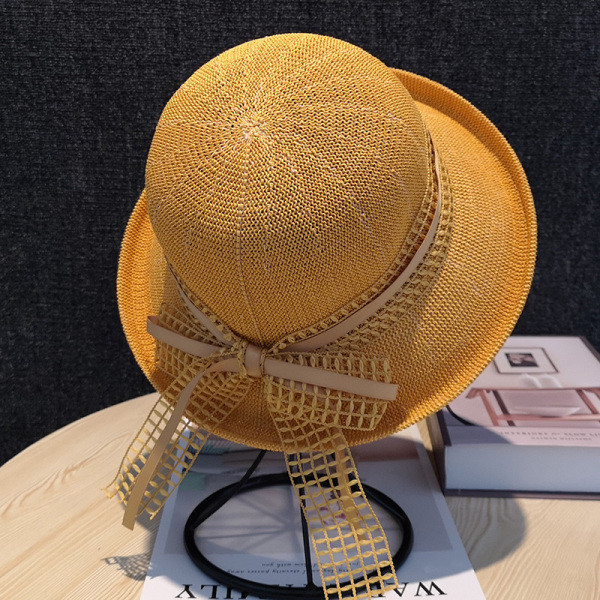 Modern női sapka szalaggal és rojtokkal - nyárra alkalmas