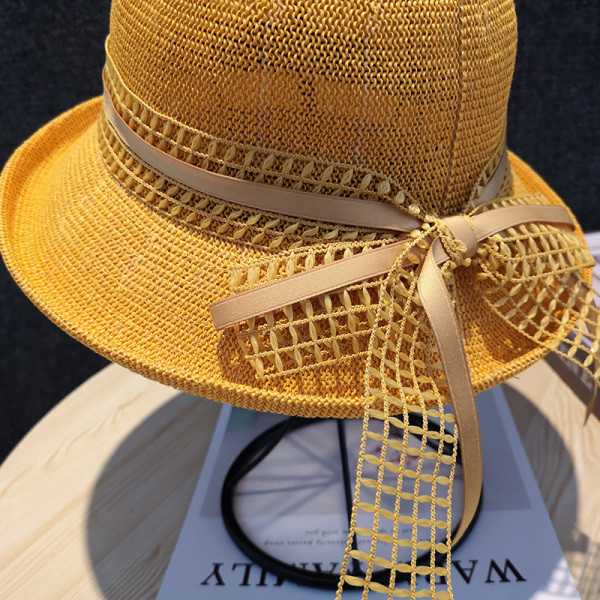 Modern női sapka szalaggal és rojtokkal - nyárra alkalmas