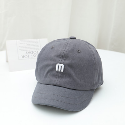 Γυναικείο καπέλο με γείσο μονόχρωμο