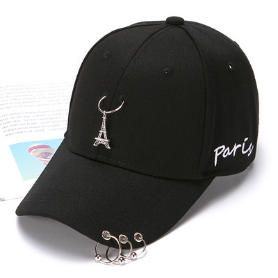 Γυναικείο καπέλο με γείσο και μεταλλικό στοιχείο