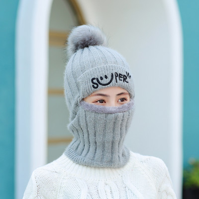 Ženska zimska pletena kapa s paperjem - nekoliko modela