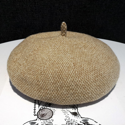 Μάλλινο μπερέ για γυναίκες