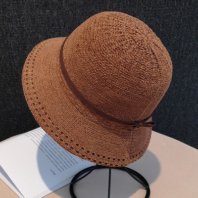 Μοντέρνο γυναικείο καπέλο με περιφέρια κατάλληλο για το καλοκαίρι