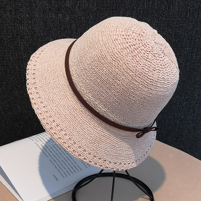 Μοντέρνο γυναικείο καπέλο με περιφέρια κατάλληλο για το καλοκαίρι