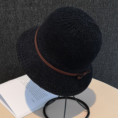 Μοντέρνο γυναικείο καπέλο με περιφέρια κατάλληλο για το καλοκαίρι