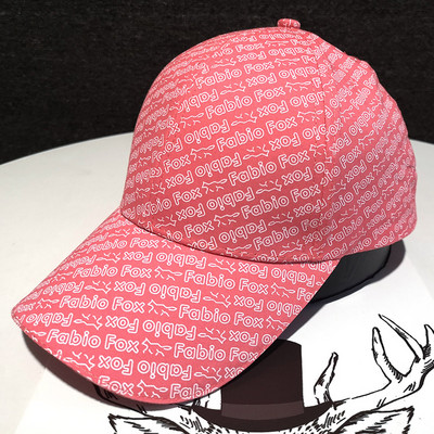 Hétköznapi baseballsapka feliratokkal nőknek