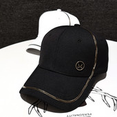 Γυναικείο casual καπέλο με γείσο και μεταλλικό στοιχείο