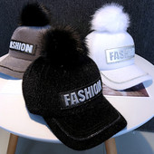 Új modell női baseball sapka felirattal és pehelypomponnal