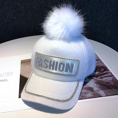 Új modell női baseball sapka felirattal és pehelypomponnal