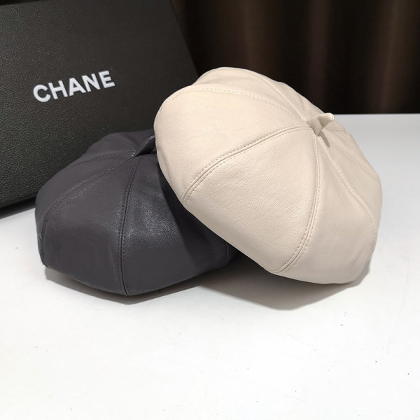 Bőr női barett típusú sapka