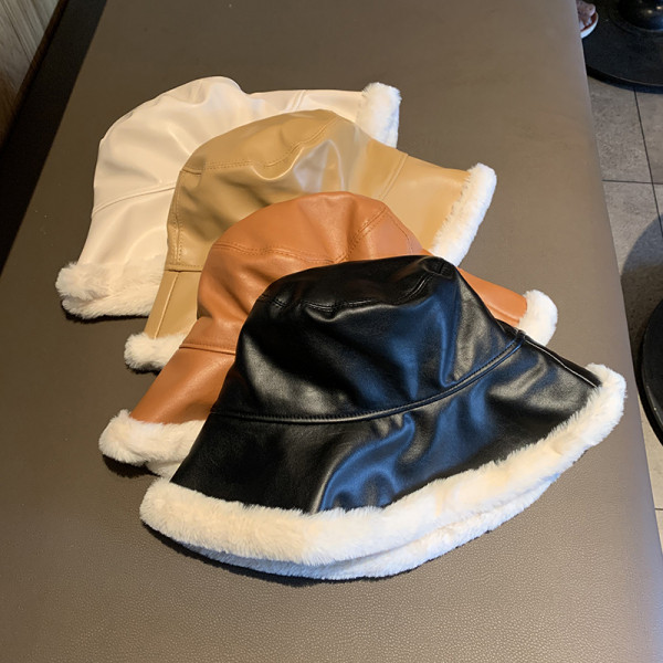 Női sapka P ekobőr pehellyel