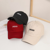 Ženska kapa od eko kože sa vezom