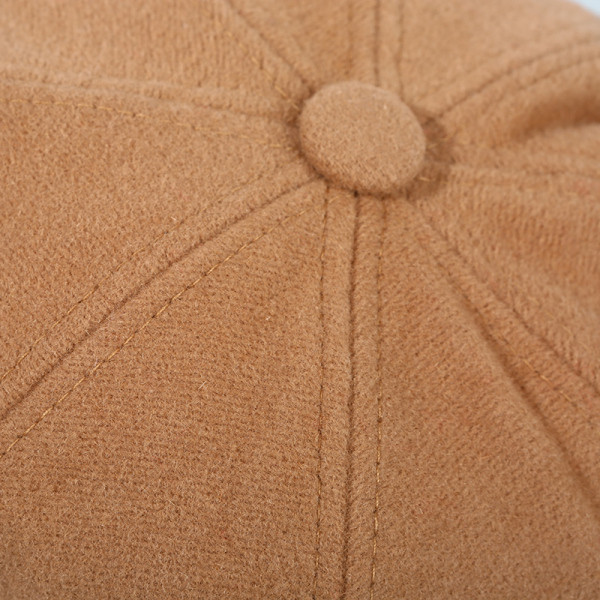 Női sapka típusú sapka napellenzővel