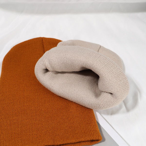 Női téli sapka - egyszínű