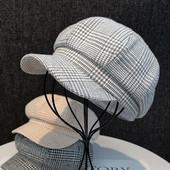 Karirana ženska kapa tipa beretke-dvije boje