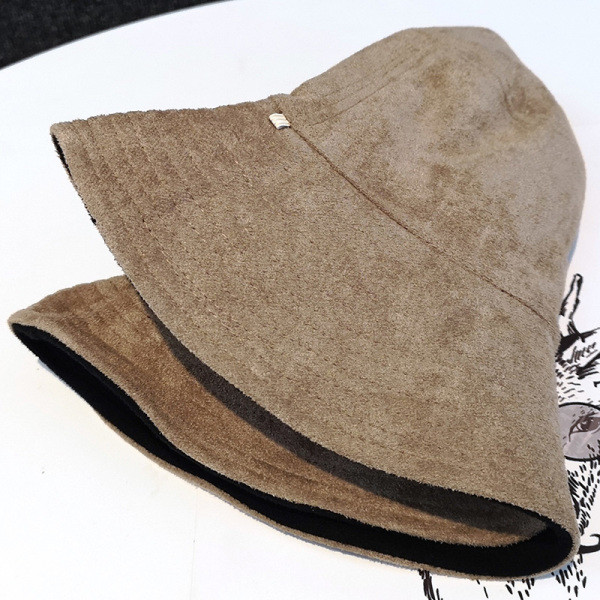 Lezser női kétoldalas horgászsapka