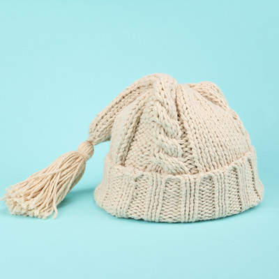 Új modell téli női kalap bojttal