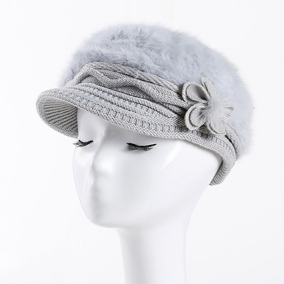 Γυναικείο καπέλο με τρισδιάστατο στοιχείο