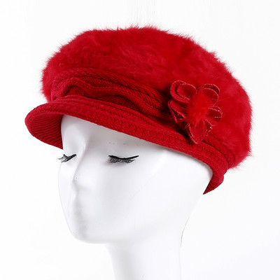 Γυναικείο καπέλο με τρισδιάστατο στοιχείο