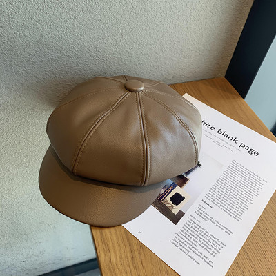 Női eco bőr sapka napellenzővel