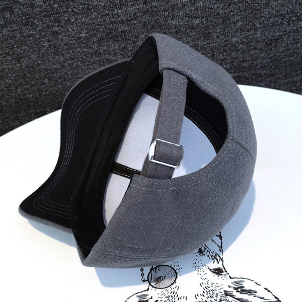 Hímzéssel ellátott női sapka - négy színben