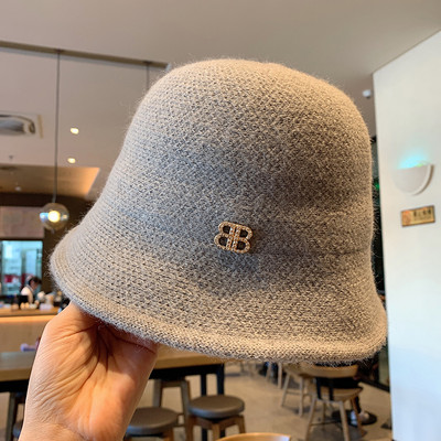 Γυναικείο μαλακό καπέλο με μεταλλικό στοιχείο