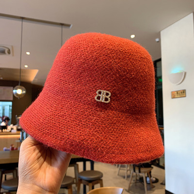 Γυναικείο μαλακό καπέλο με μεταλλικό στοιχείο