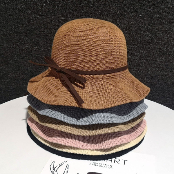 Καπέλο γυναικείου μοντέλου με κορδέλα